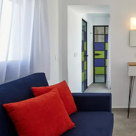 Apartment Greek Thadeos Fira (Santorini)